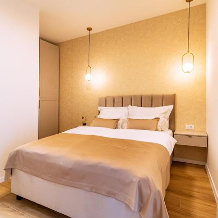 Luxury 2 Bedroom-2 Bathroom Apartment & Studio App With Rooftop Terrace Split Eksteriør bilde