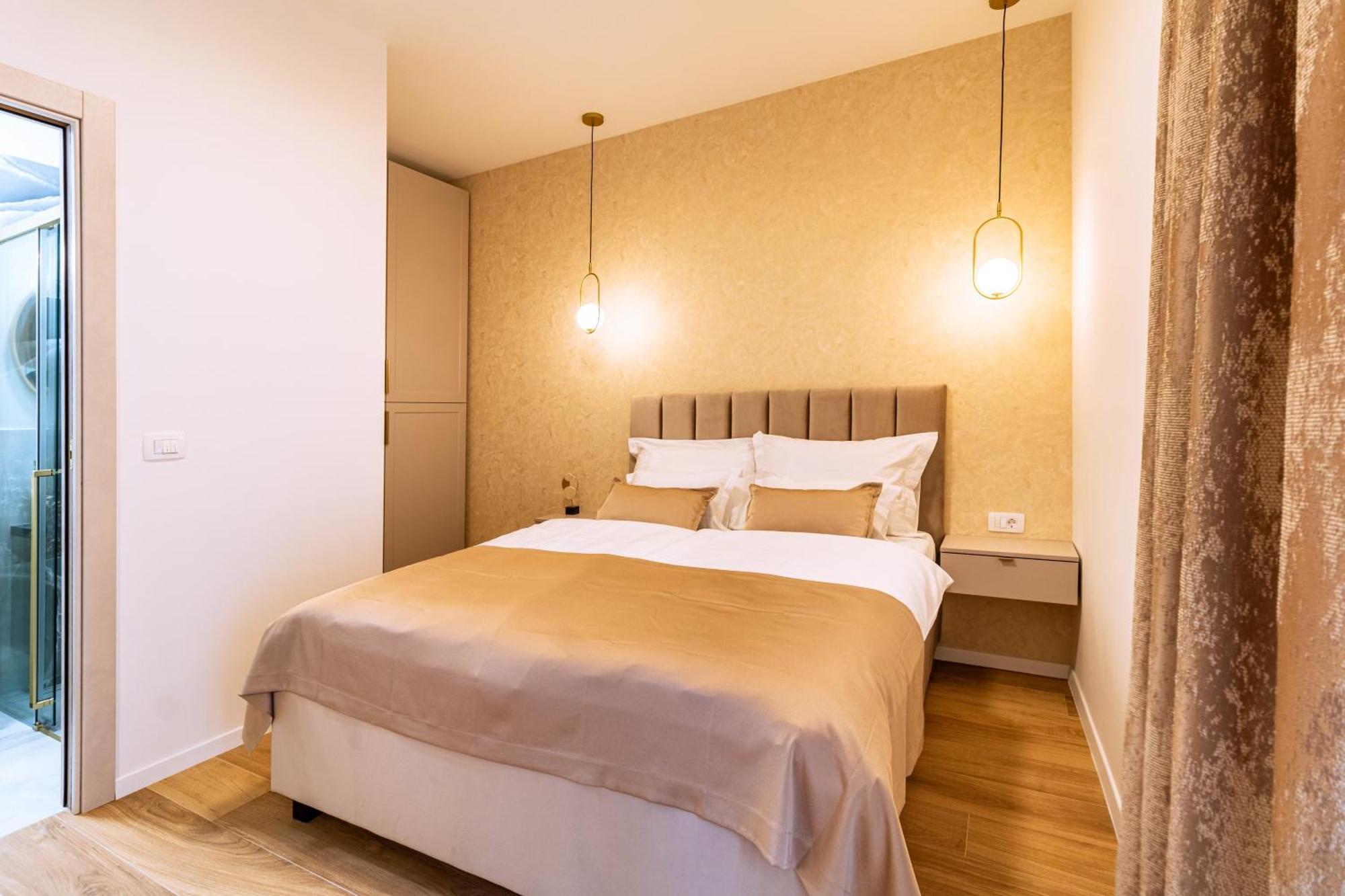 Luxury 2 Bedroom-2 Bathroom Apartment & Studio App With Rooftop Terrace Split Eksteriør bilde