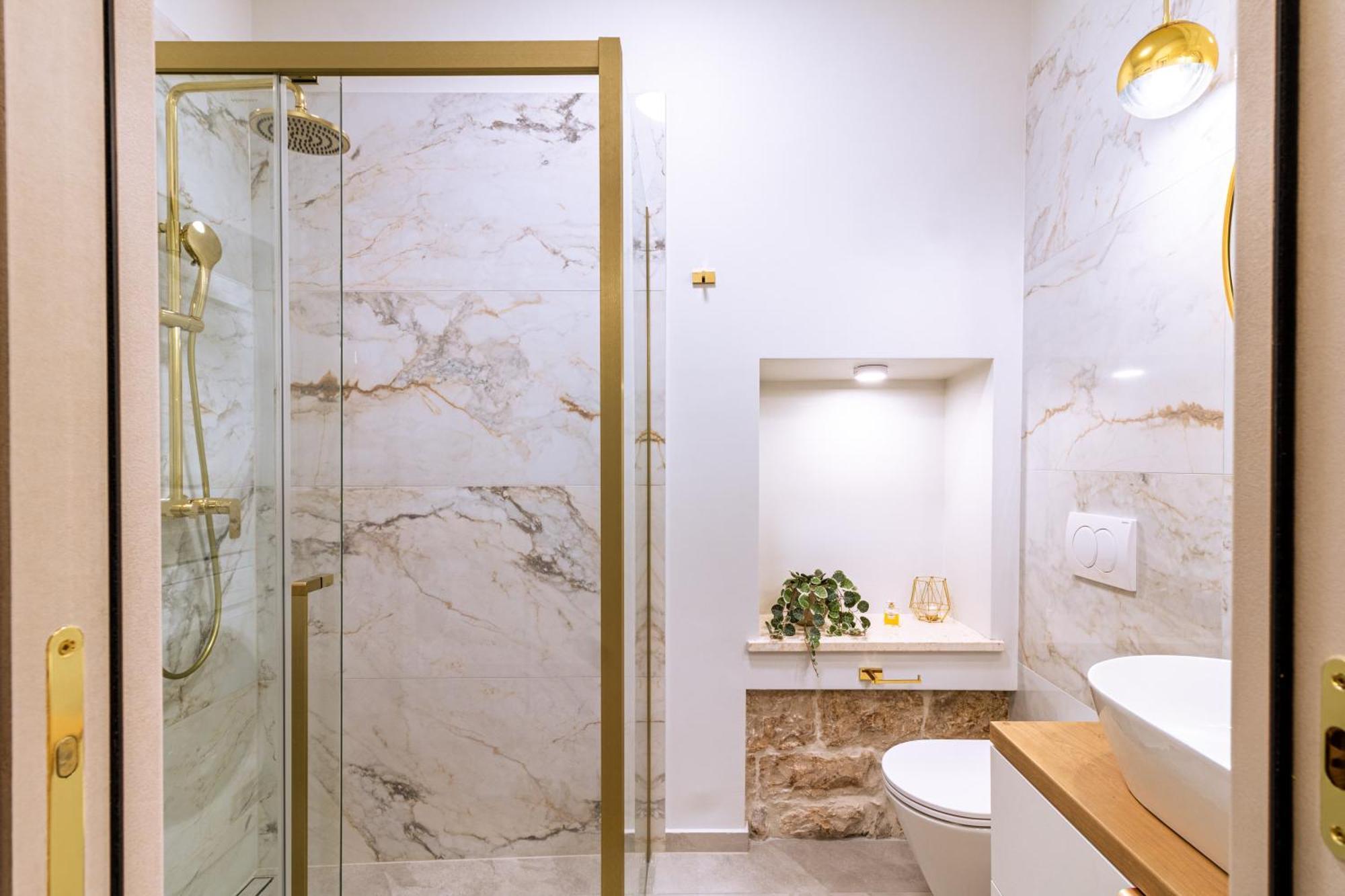 Luxury 2 Bedroom-2 Bathroom Apartment & Studio App With Rooftop Terrace Split Eksteriør bilde