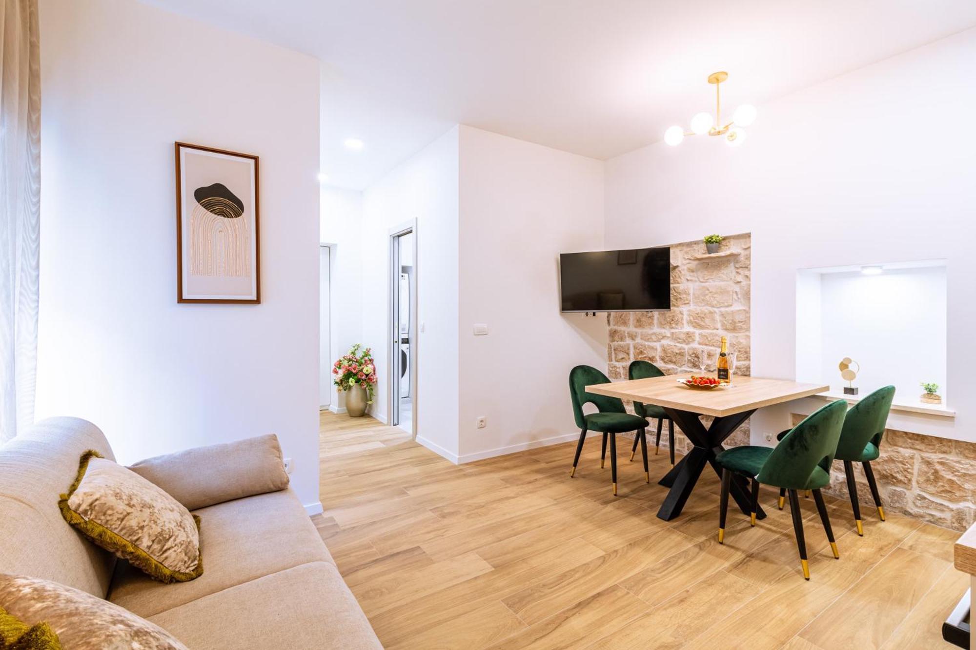 Luxury 2 Bedroom-2 Bathroom Apartment & Studio App With Rooftop Terrace Split Eksteriør bilde